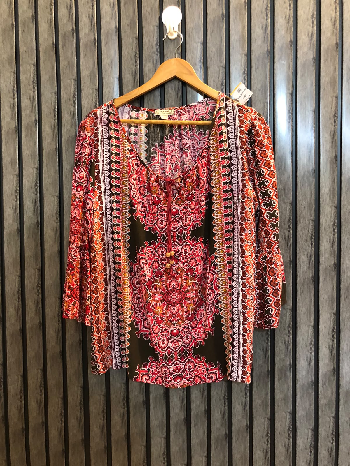 Chest 22  Length 26  Fabric Cotton Ladies Casual Full Sleeve Top