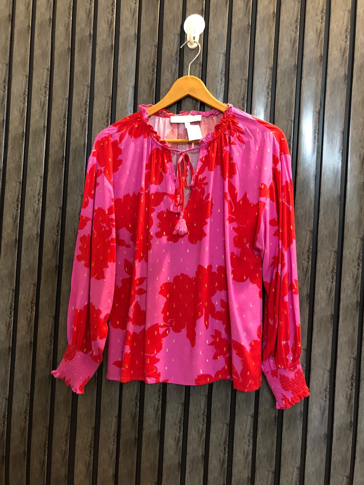 Chest 19  Length 23  Fabric Linen Women's Regular Fit Top