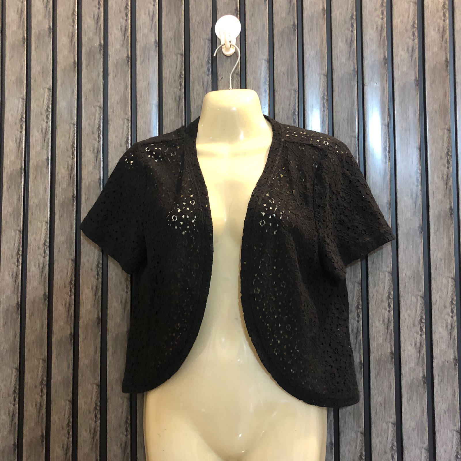 Chest 17  Length 15  Fabric net Women's Classic Crop Top