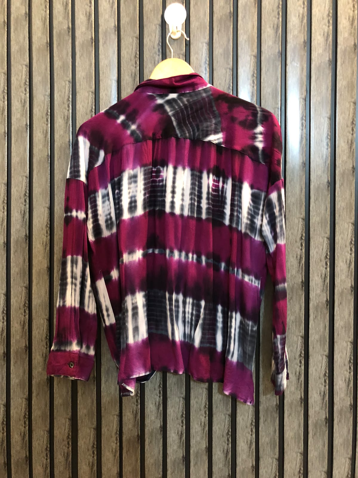 Chest small  baggy style  Length 21  Fabric linen Women's Full Sleeve Top