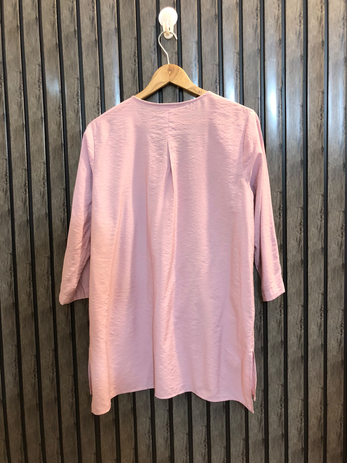 Chest 20  Length 28 to 30  Fabric cotton silk Women's Premium Collection Top