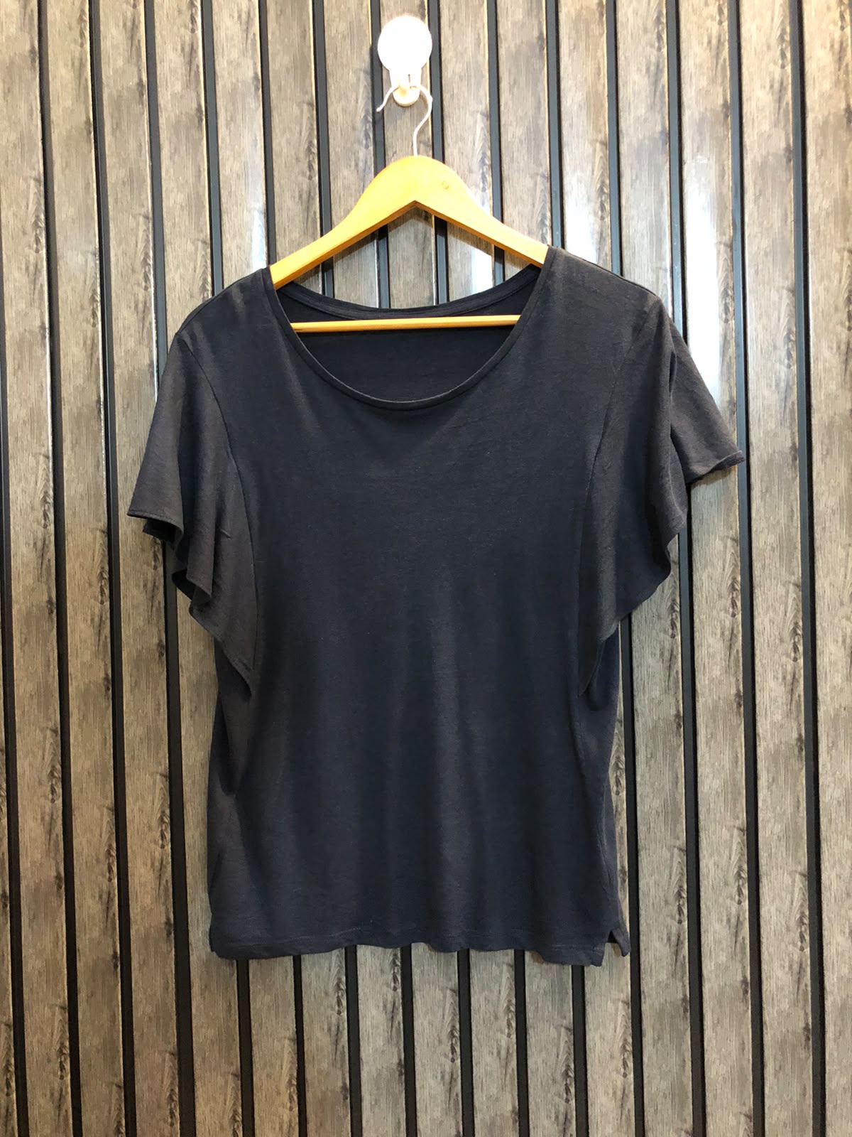 Chest 20  Length 22 Women's Trendy T-Shirt