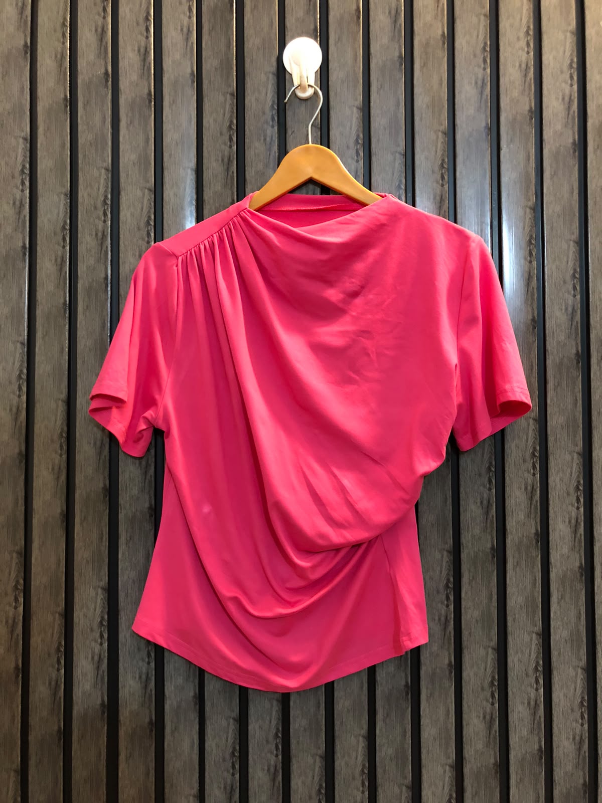 Chest 20  Length 21 Women's Basic Tee