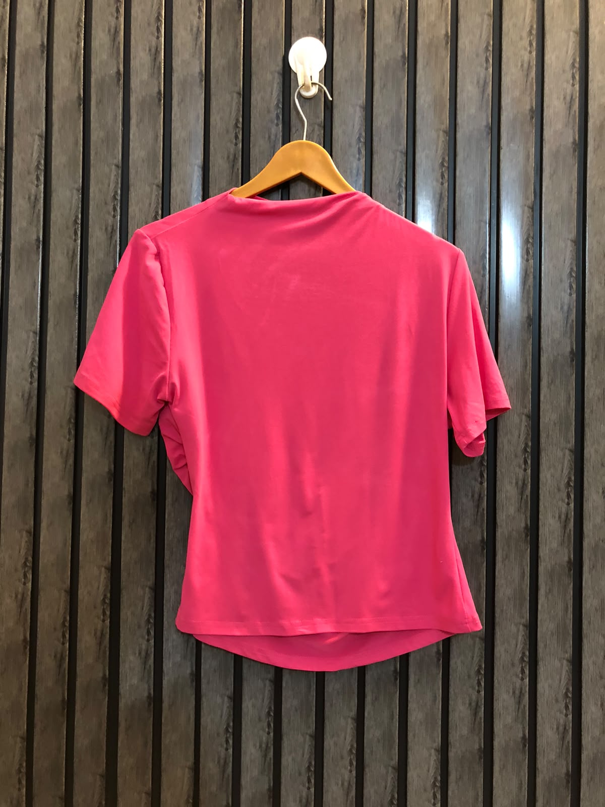 Chest 20  Length 21 Women's Basic Tee