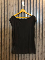 Chest 20  Length 24 Women's Minimal T-Shirt
