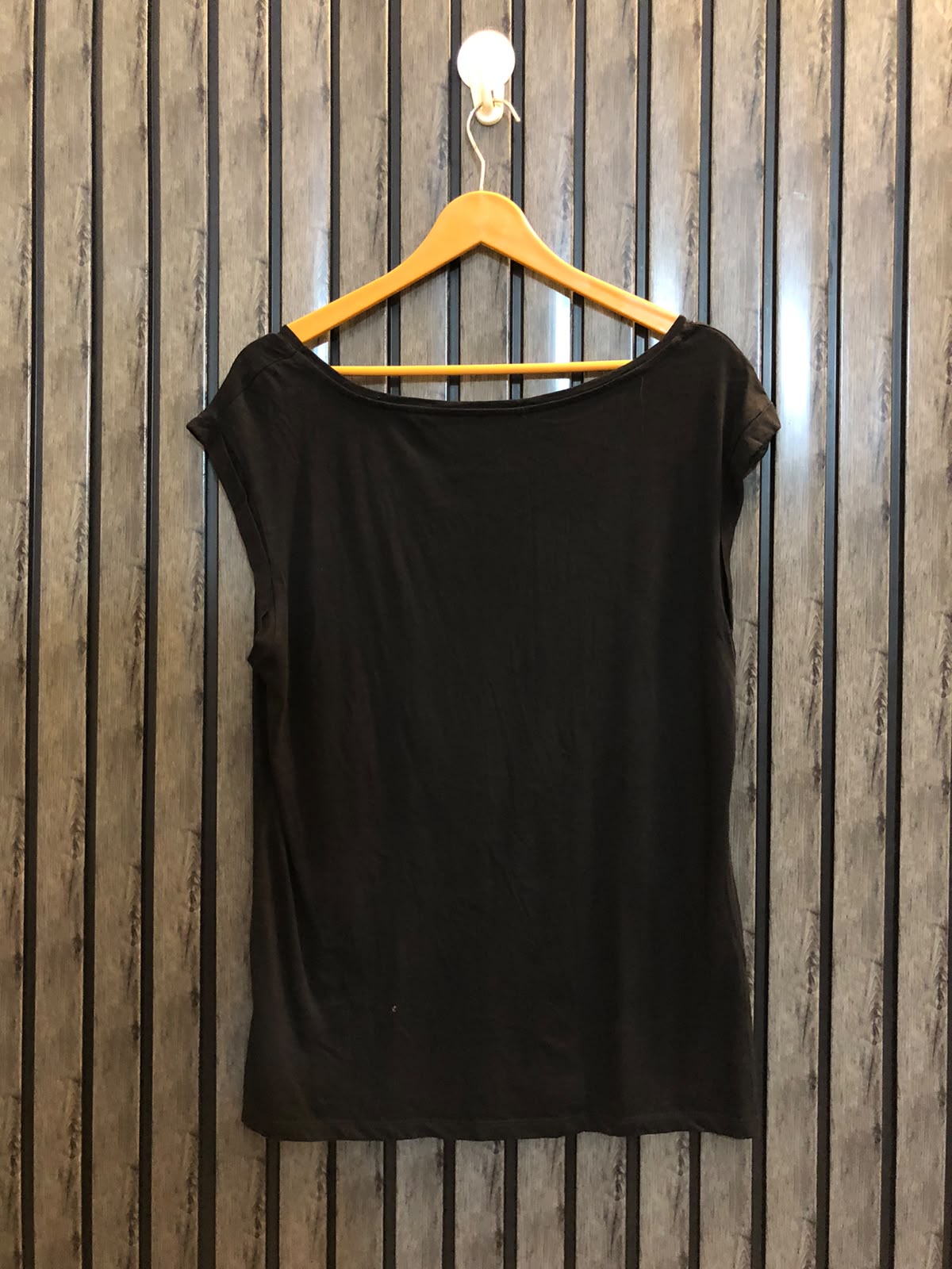 Chest 20  Length 24 Women's Minimal T-Shirt