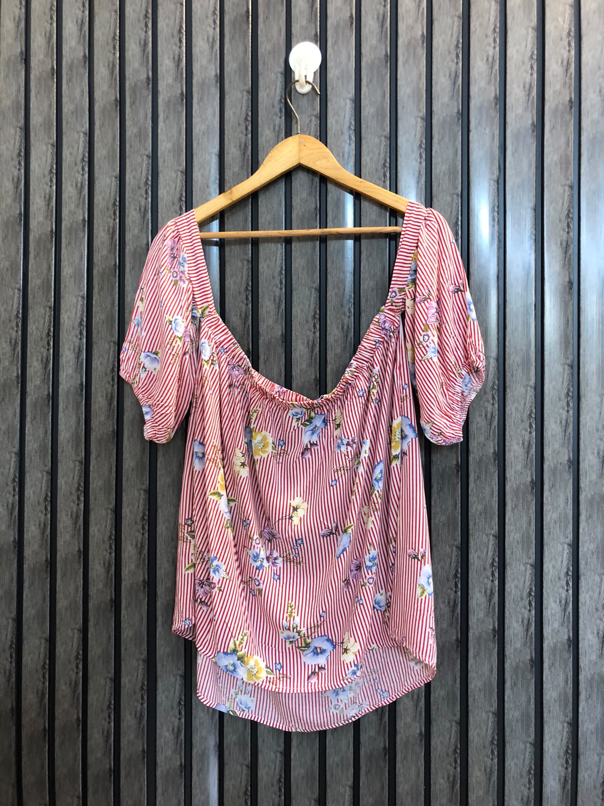 Chest Large  Length 21  Fabric Linen Women's Fashion Half Sleeves Top