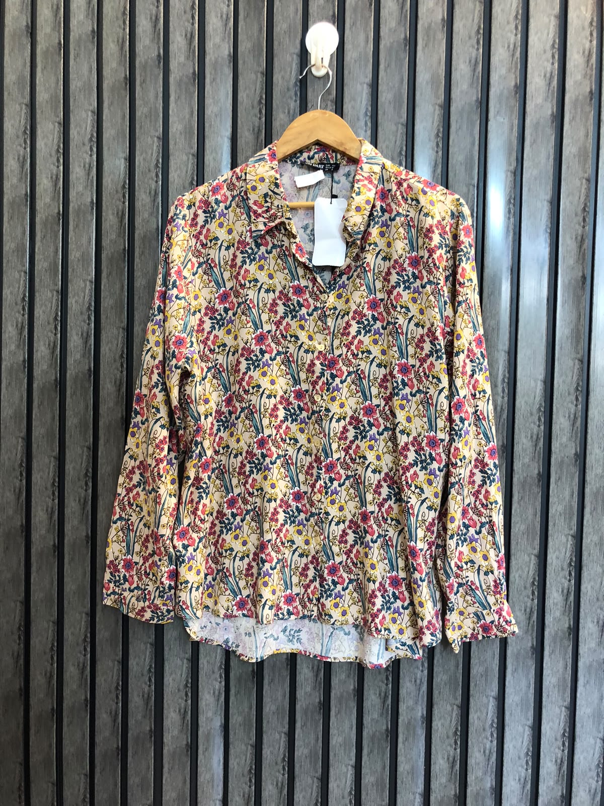 Chest 22  Lenght 26 to 28  Fabric linen Women's Fashion Full Sleeve