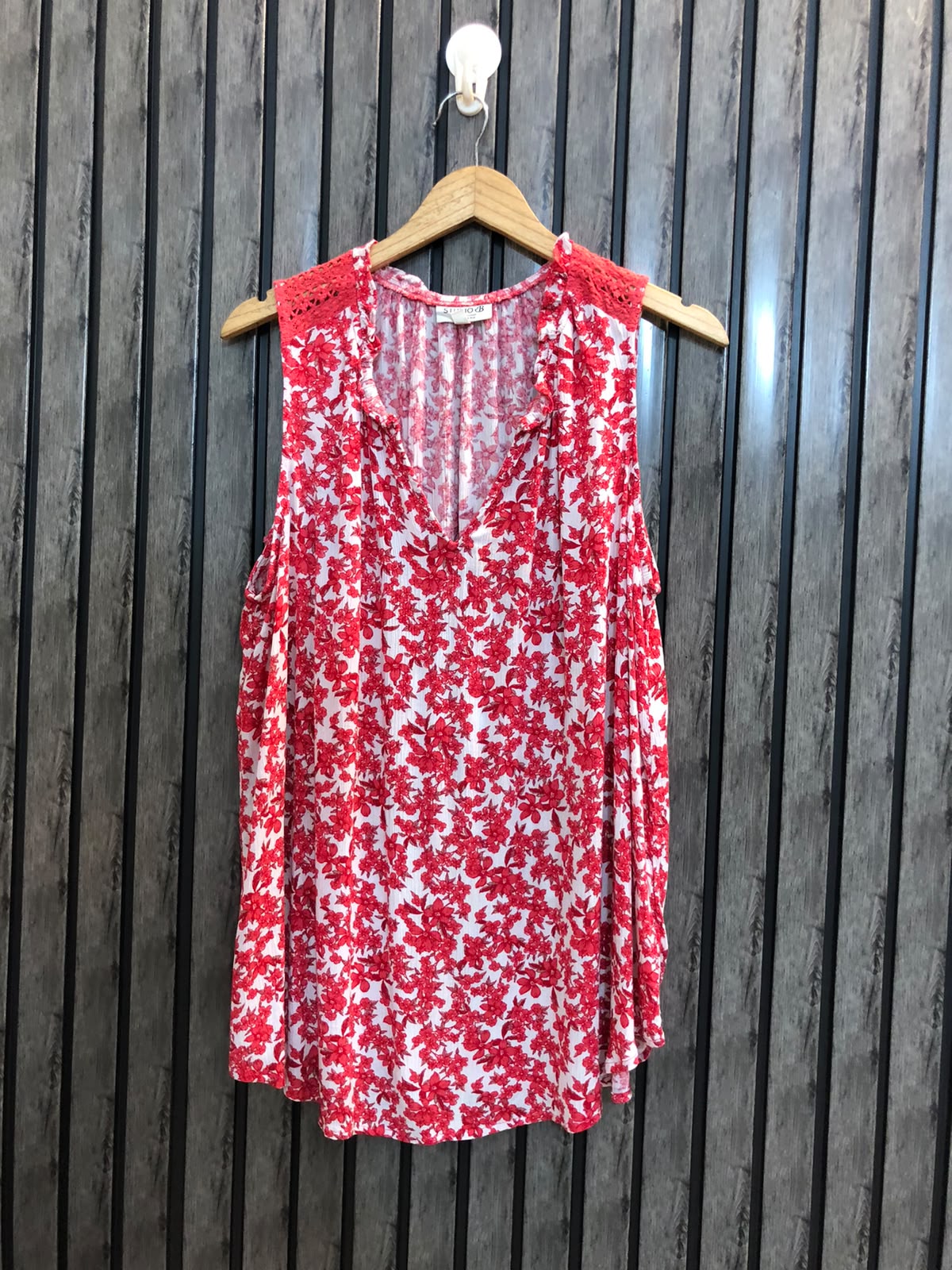 Chest 24  Length 28  Fabric Rayon Wetern Sleeveless Top