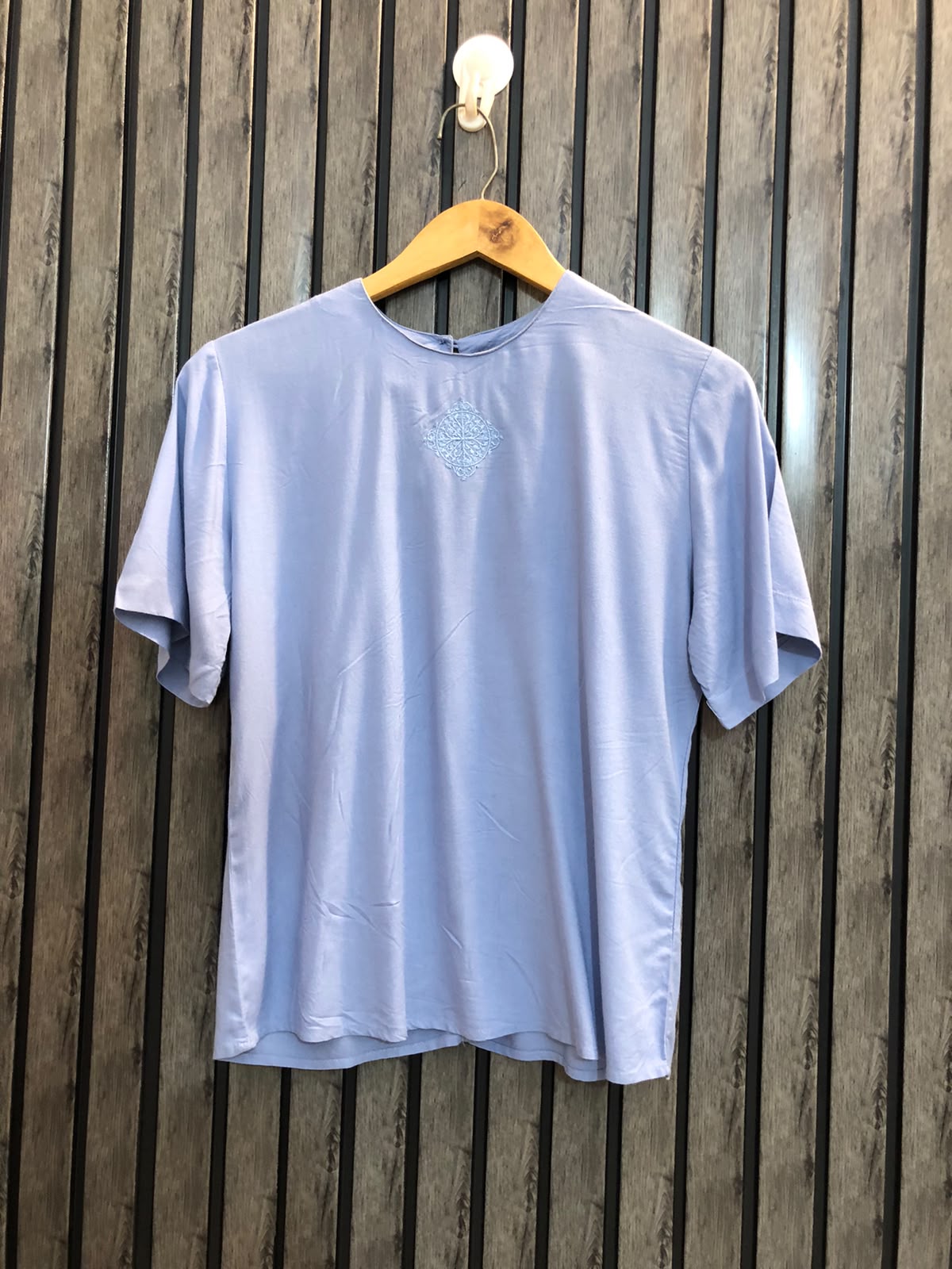 Chest 17  Length 21  Fabric Linen Western Half Sleeve top