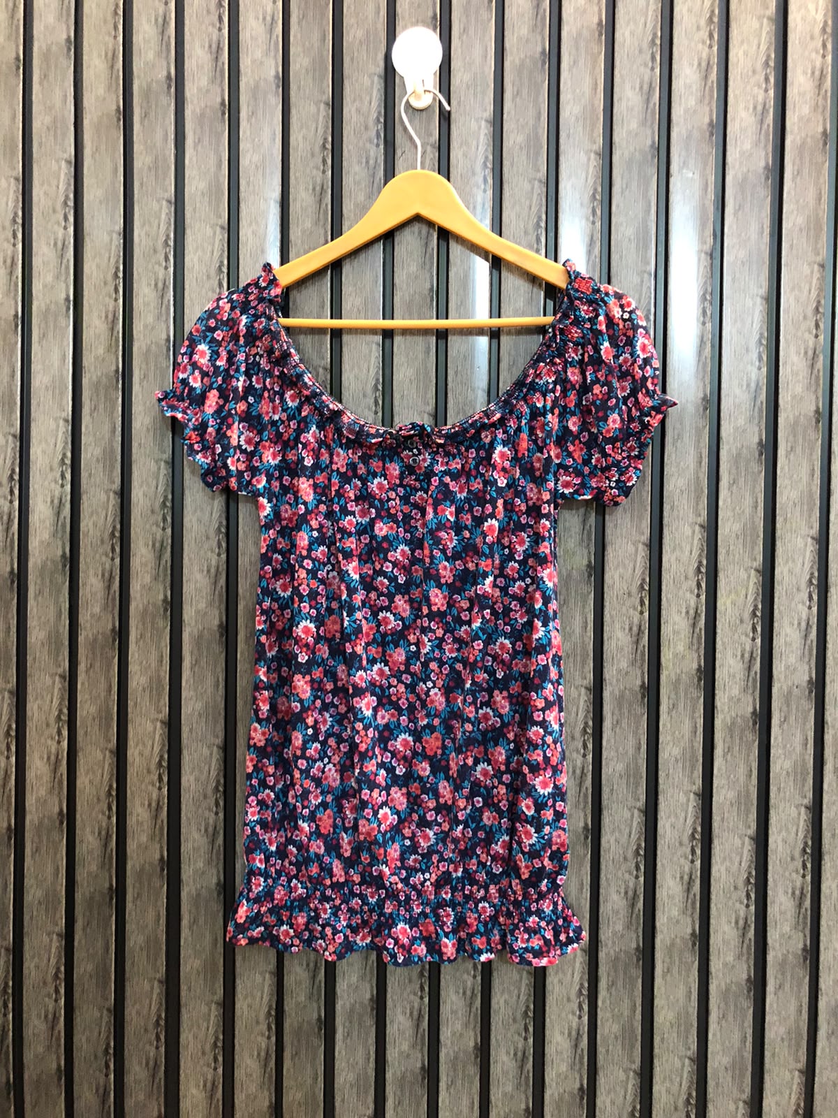 Chest 20  Length 24 Western T shirt