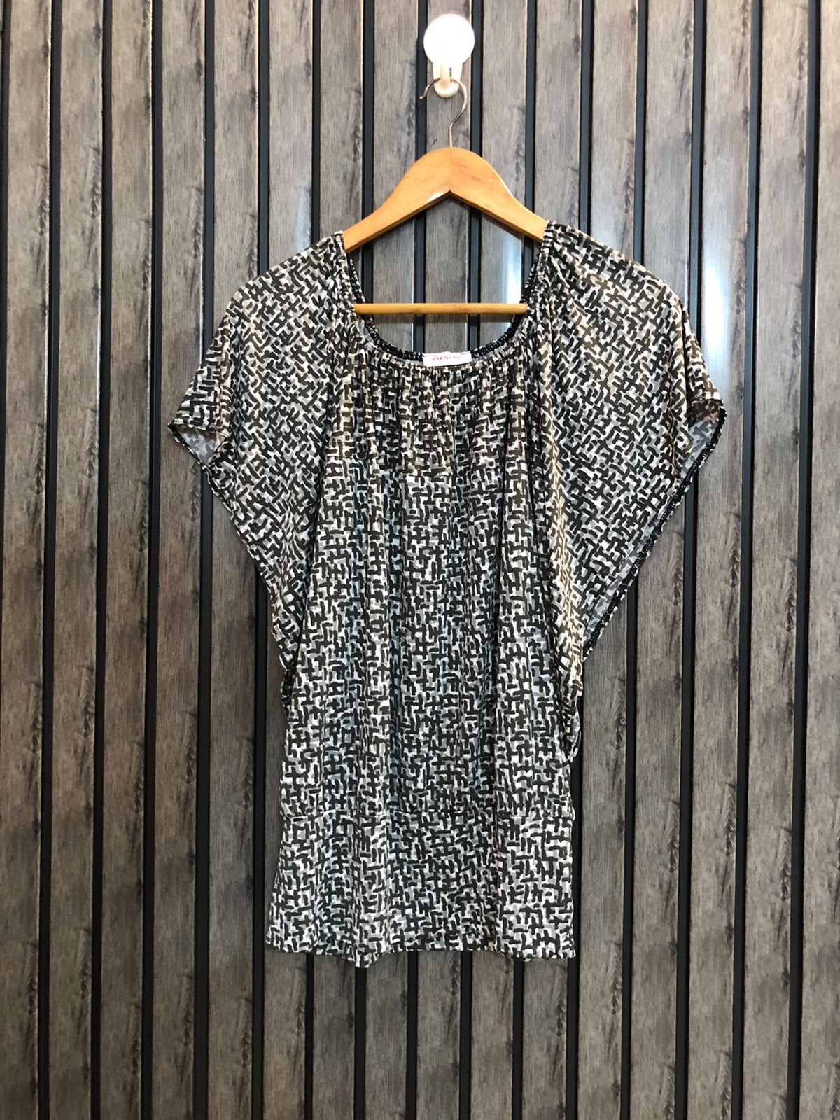 Chest 121  Length 25 Ladies Clothing Store