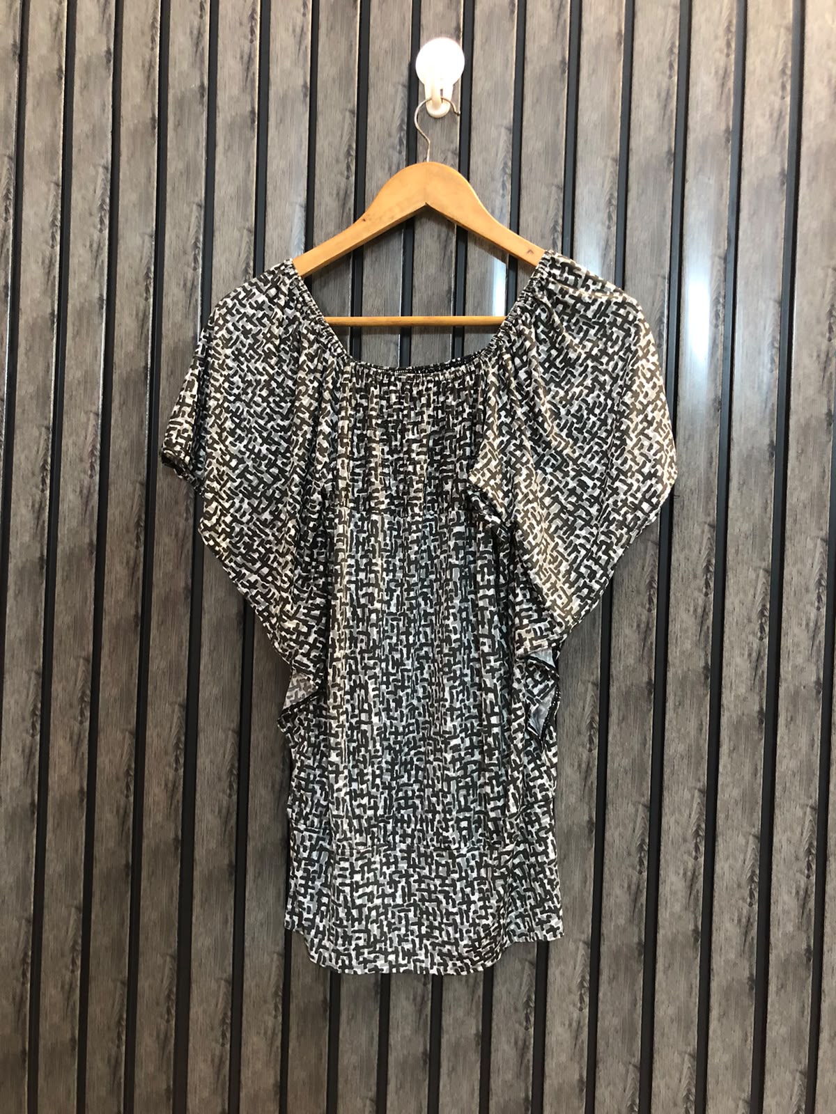 Chest 121  Length 25 Ladies Clothing Store