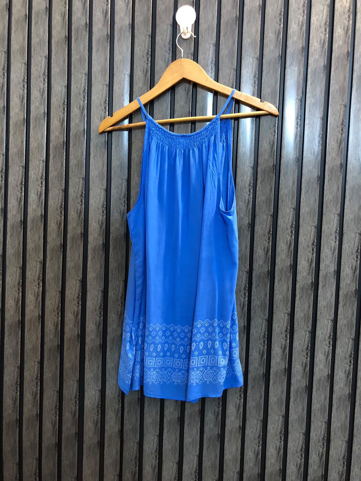 Chest 20  Length 26  Fabric linen Branded Sleeveless Tops for Women
