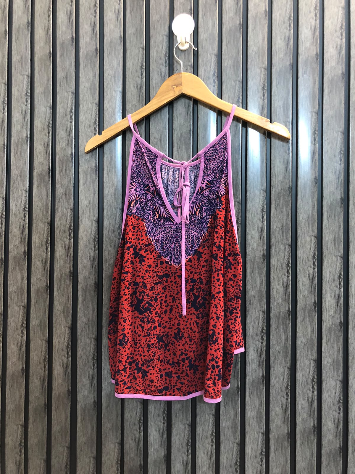 Chest 21  Length 20  Fabric rayon Exclusive Women's Sleeveless Tops Collection