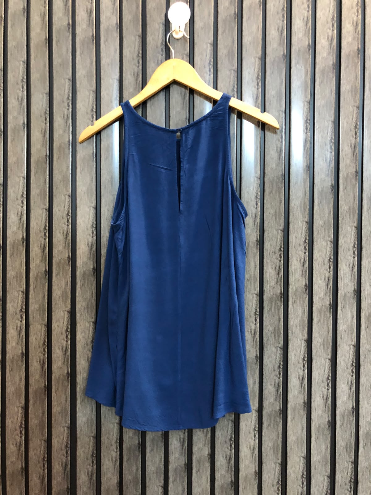 Chest 19  Length 22 to 24  Fabric linen Discover Premium Sleeveless Tops for Women