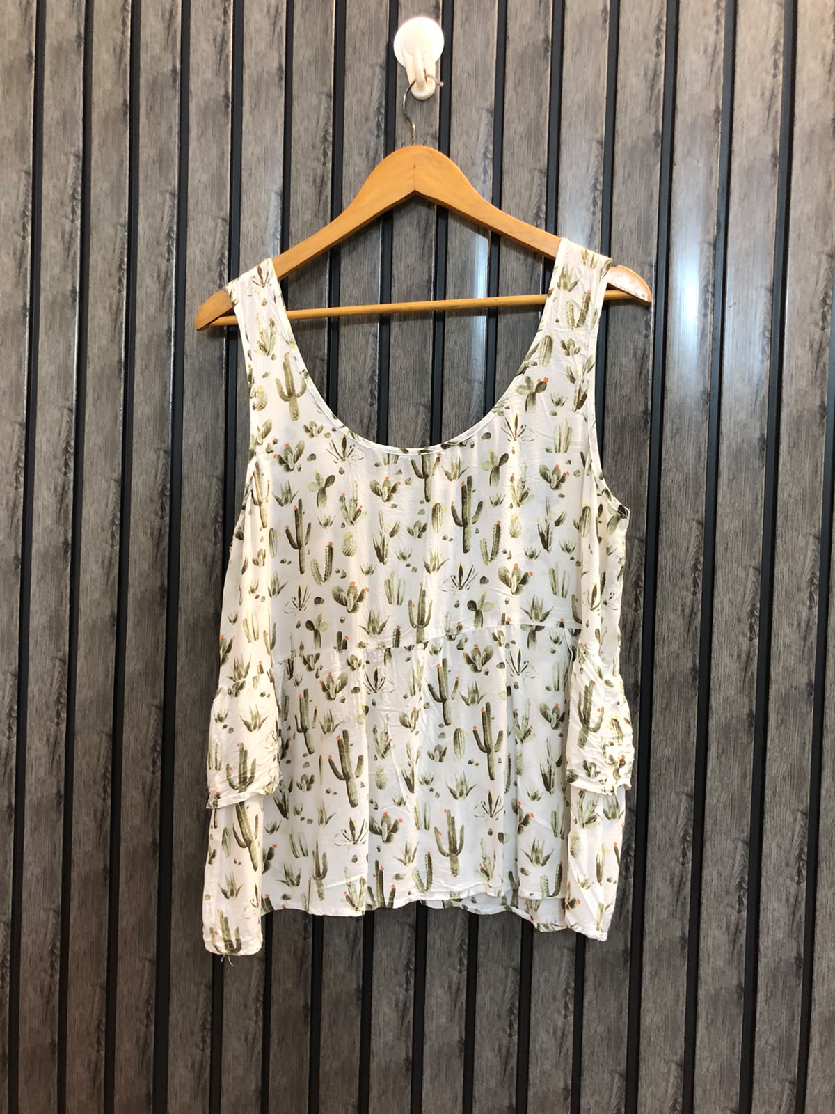 Chest 20  Lenght 24  Fabric linen Premium Western Sleeveless Tops for Ladies