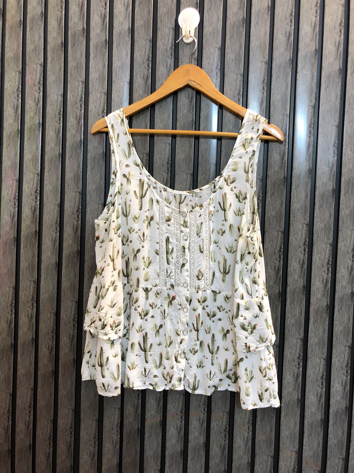 Chest 20  Lenght 24  Fabric linen Premium Western Sleeveless Tops for Ladies