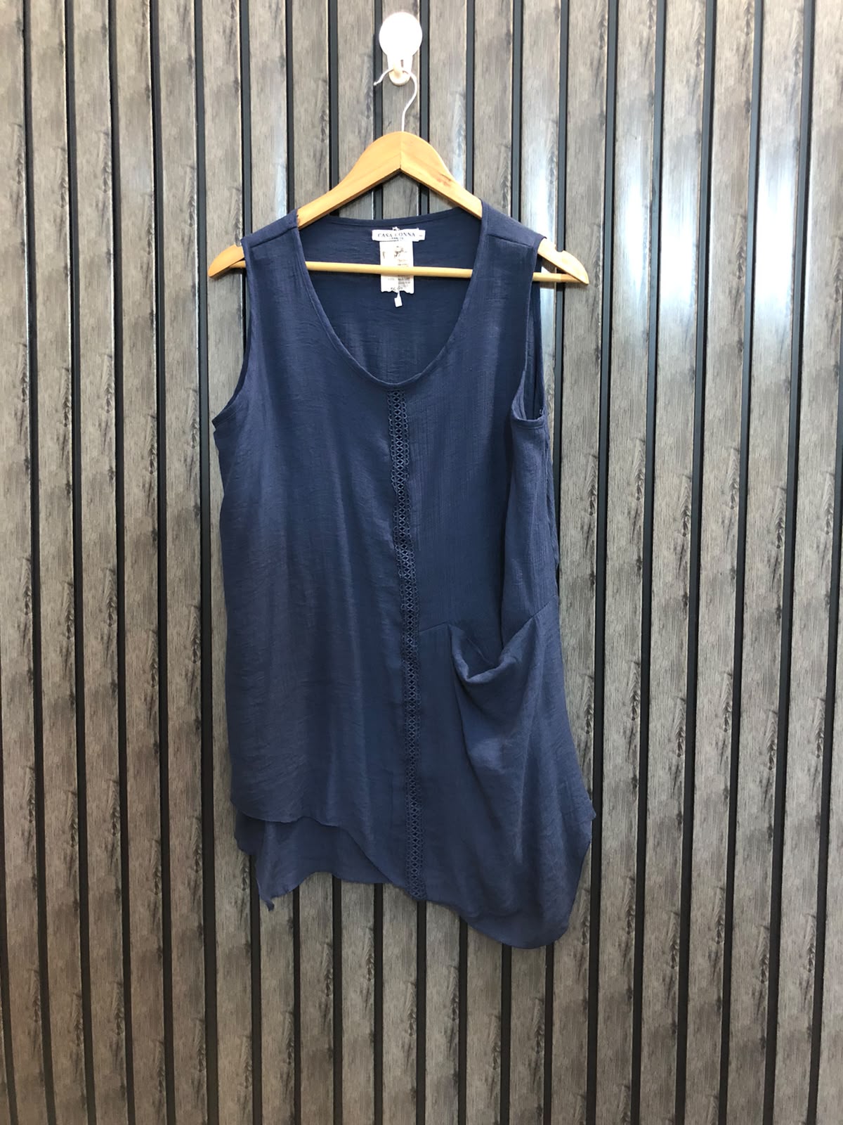 Chest 20  Lenght 28  Fabric silk Fashionable Sleeveless Tops for Women
