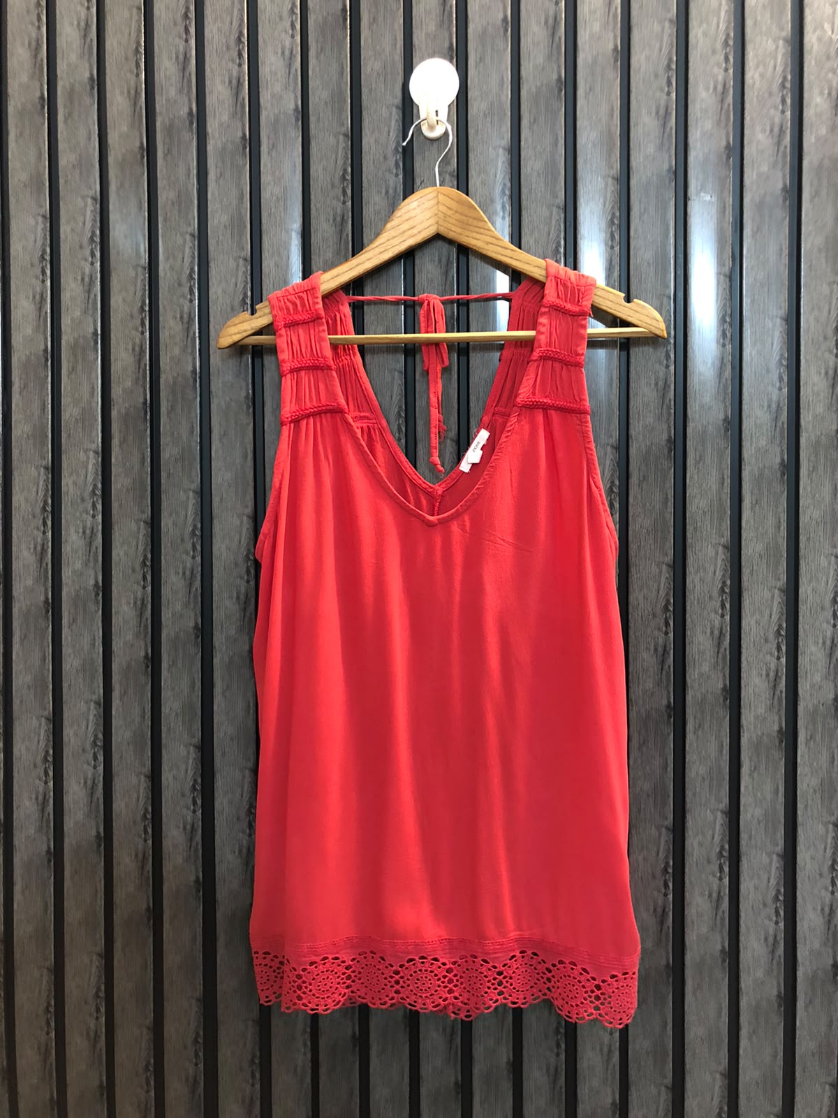Chest 21  Lenght 26 To 28  Fabric Rayon Classic Western Sleeveless Tops for Ladies