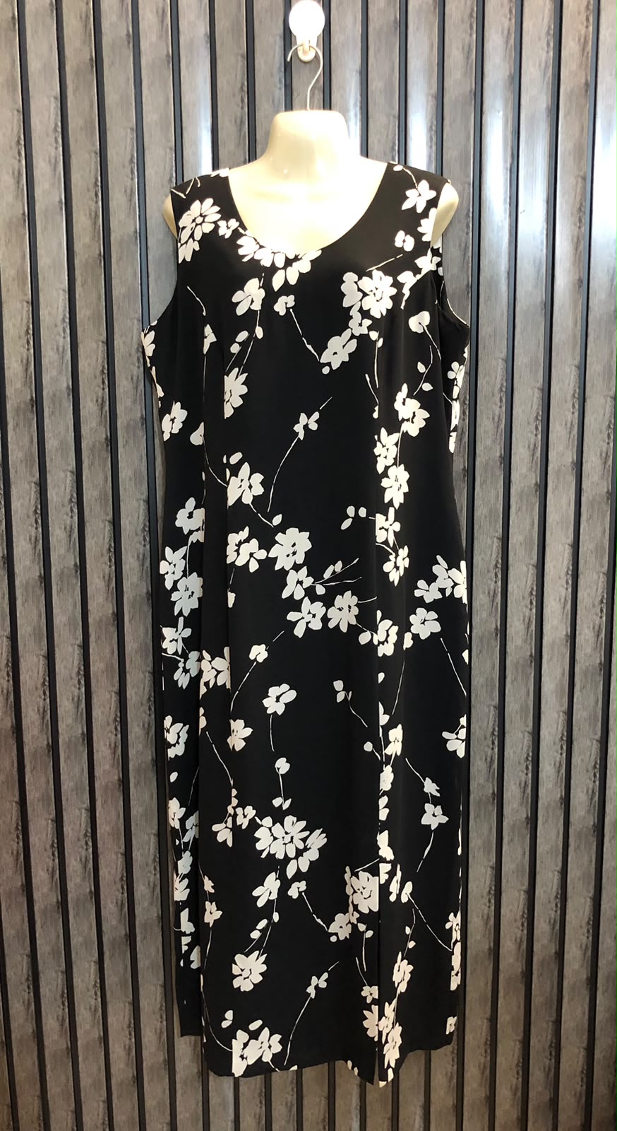Chest 21  Lenght 49  Fabric chiffon Elegant Women's Maxi Wear