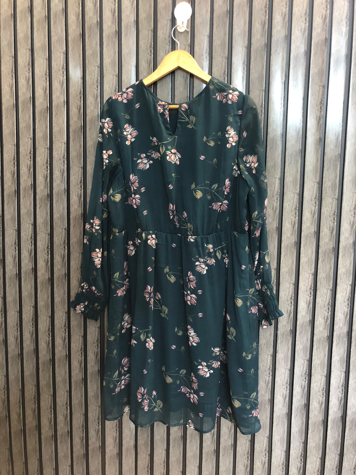 Chest 21  Lenght 37  Fabric Chiffon Modest Long Tops for Women