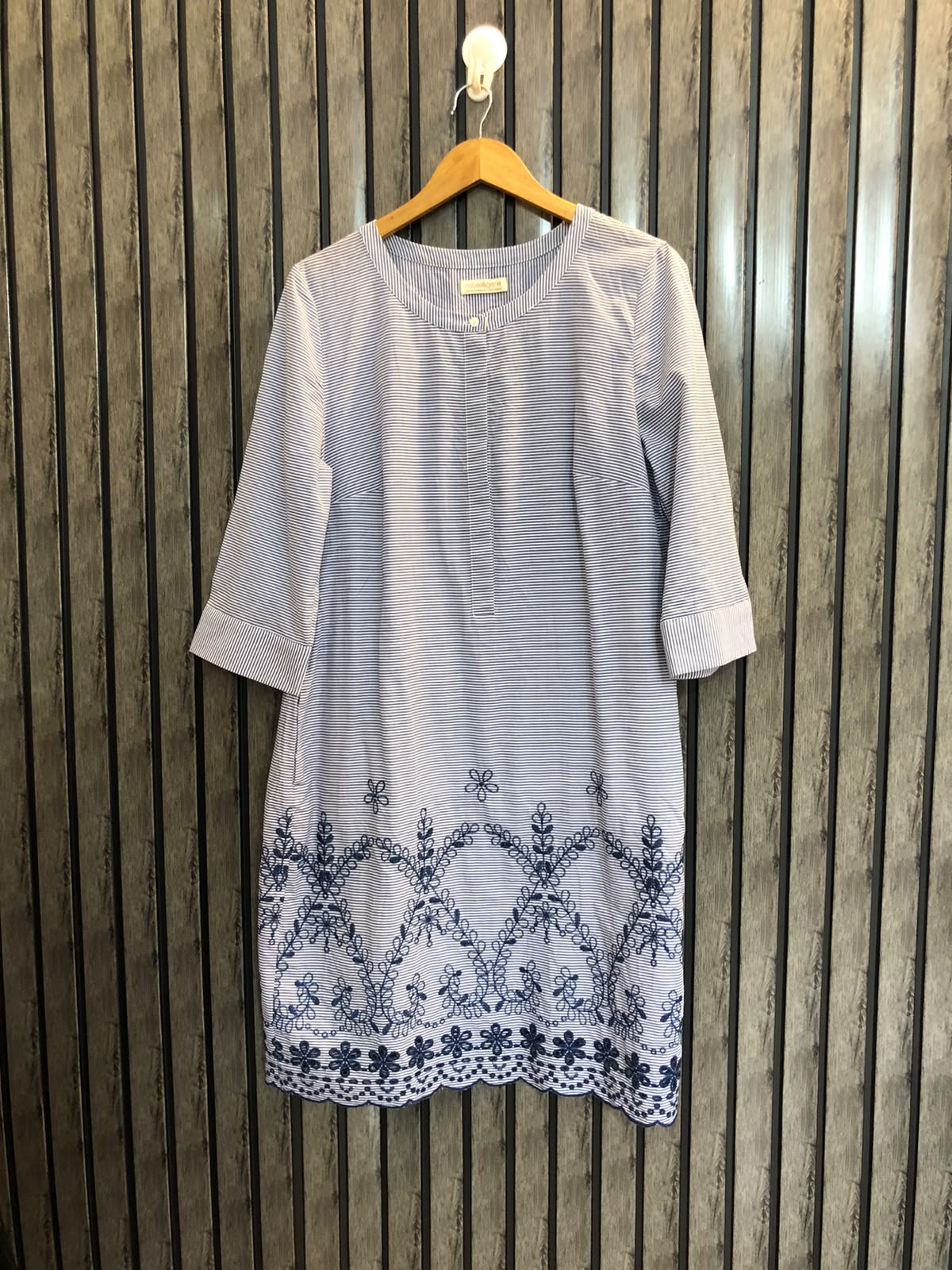 Chest 19  Lenght 37  Fabric Cotton Women's Long Top Boutique