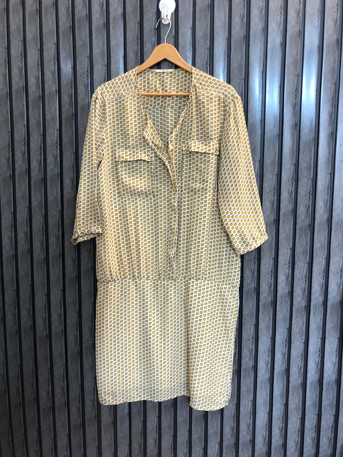 Chest 20  Lenght 39  Fabric Silk Classic Long Tops