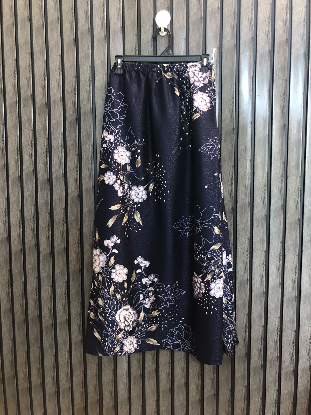 Waist 34  Length 37  Fabric Silk Western Skirts for Women