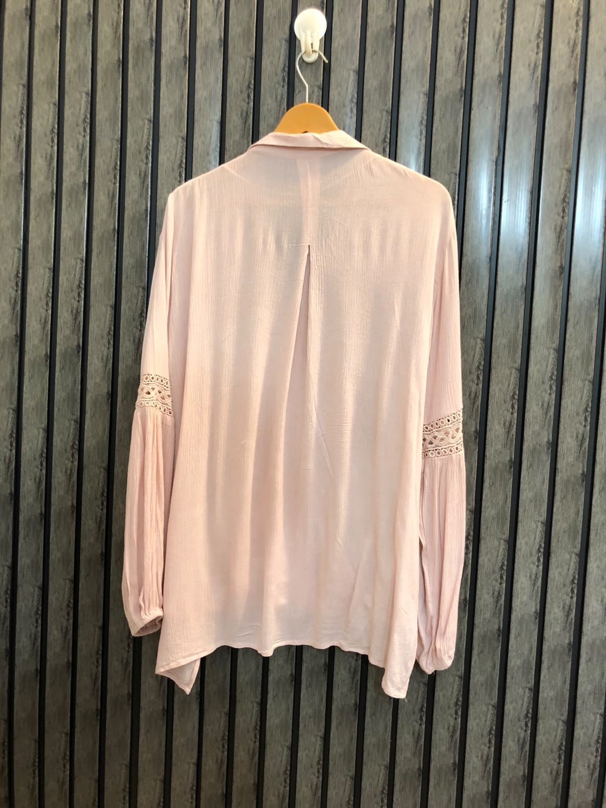 Chest 22  Lenght 27 top 29  Fabric rayon Elegant Women's Full Sleeve Top