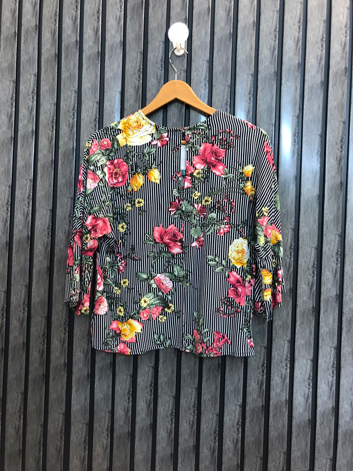 Chest 18  Lenght 18  Fabric linen Smart Women's Full Sleeve Top