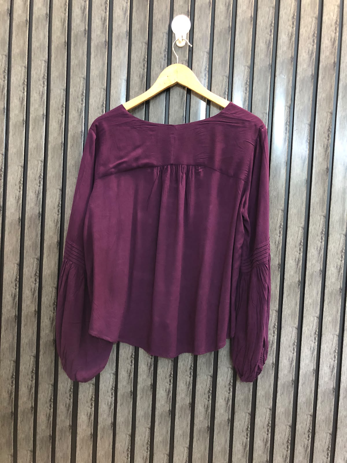Chest 22  Length 21  Fabric Rayon Women's Everyday Summer Top