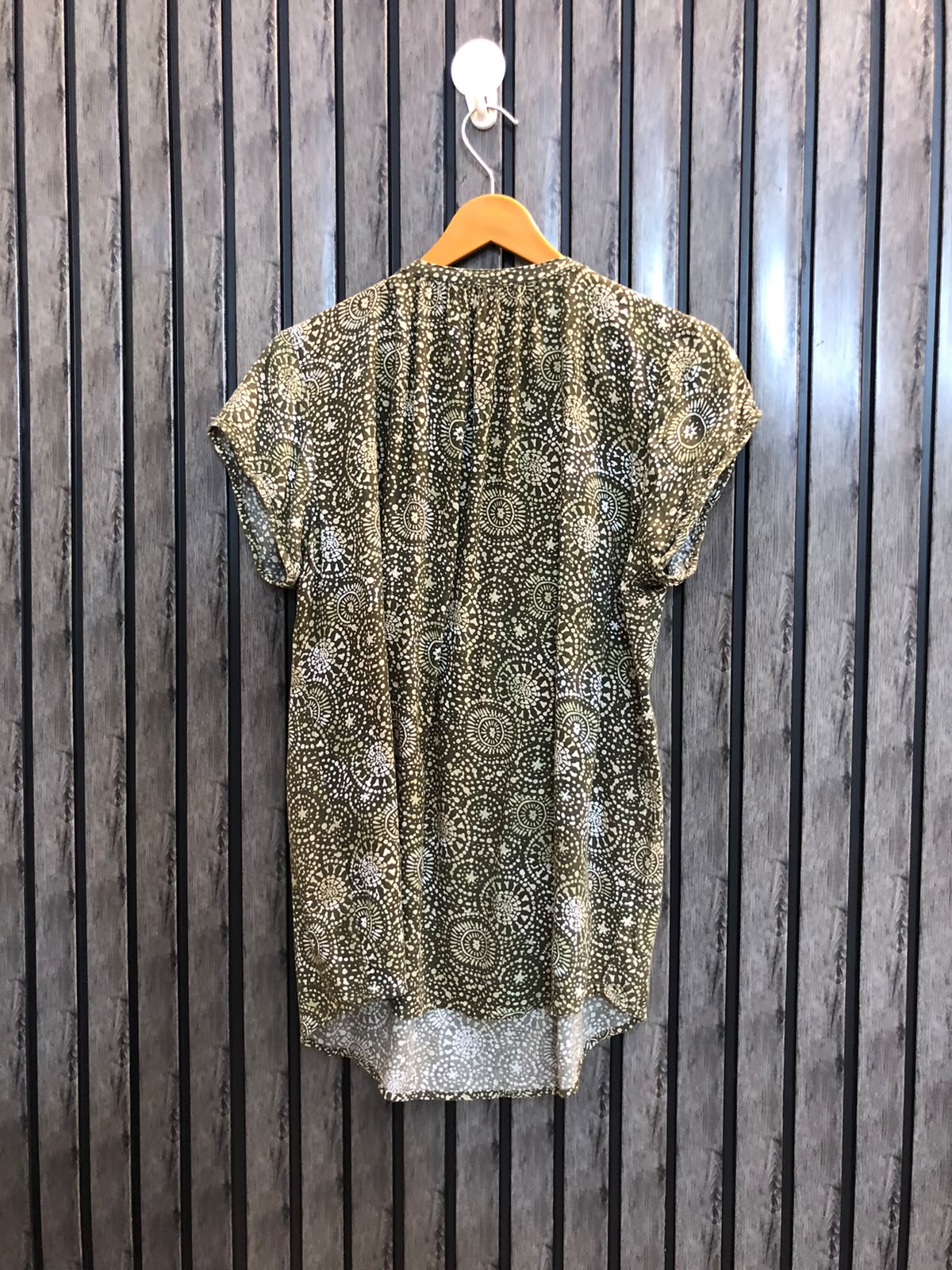 Chest 20  Lenght 26  Fabric linen Women's Half Sleeve Top Collection