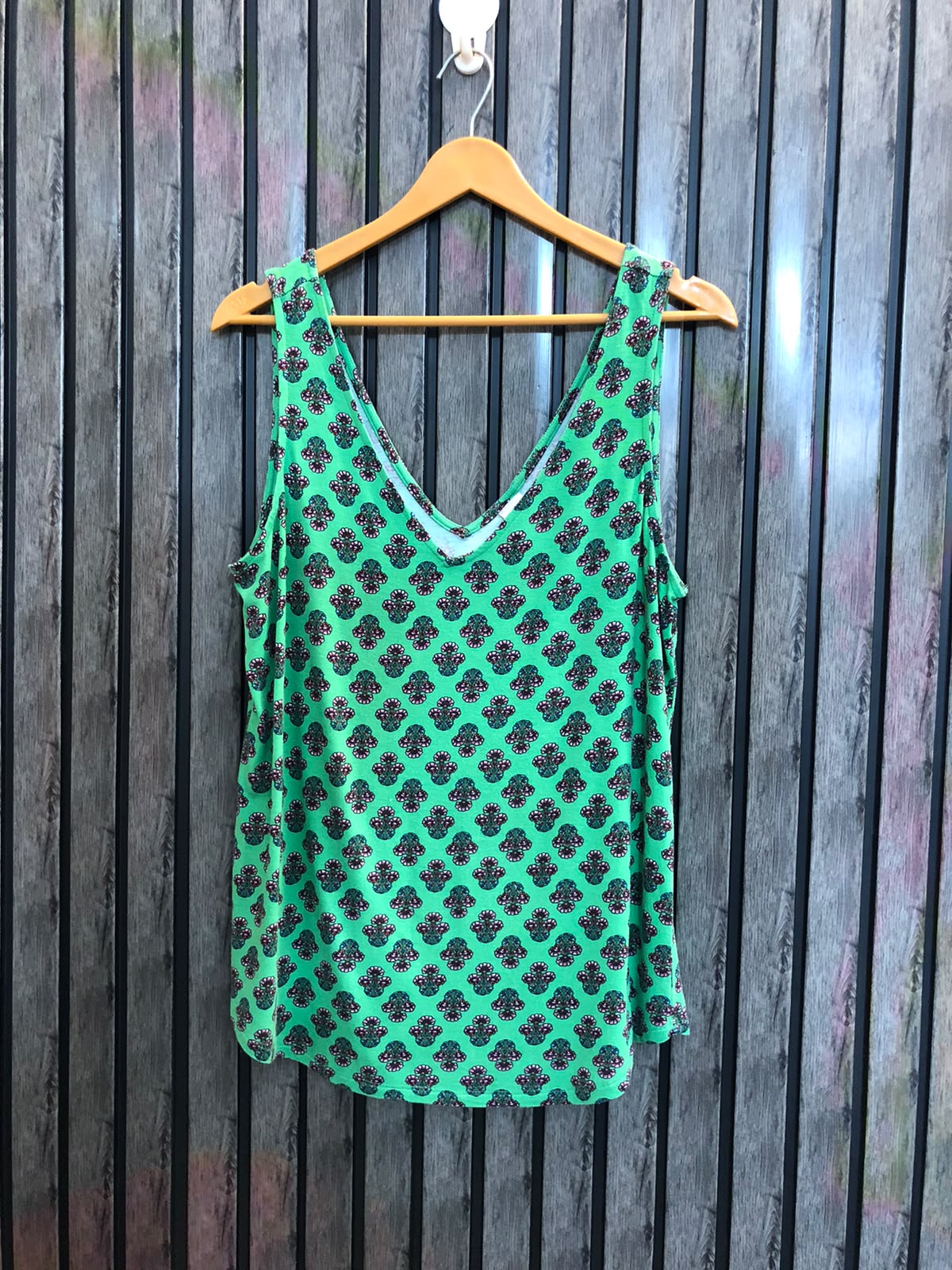 Chest 22  Lenght 24 Branded Women's Basic Tees
