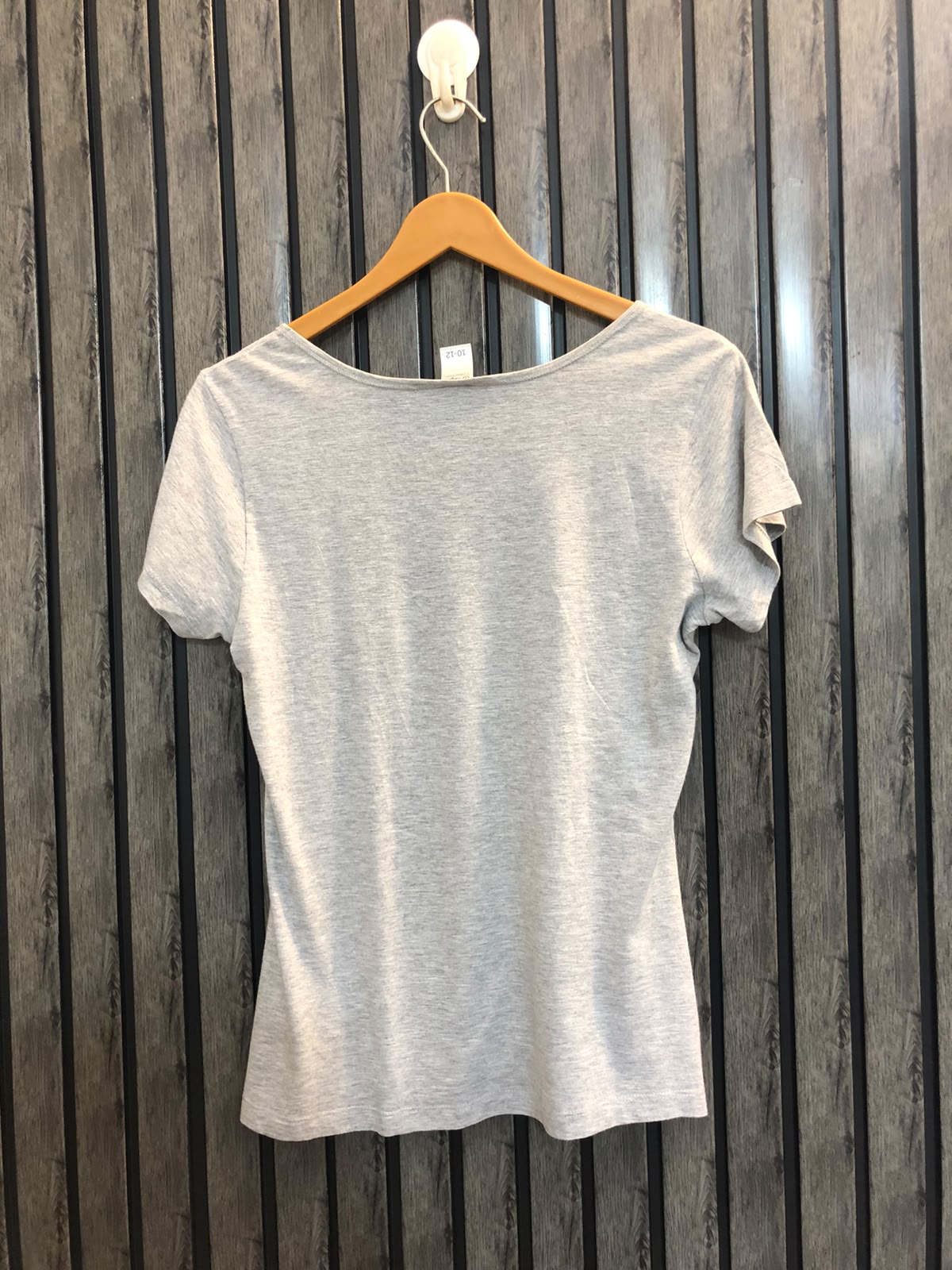 Chest 19  Lenght 22.5 Women's Classic Fit T-Shirts