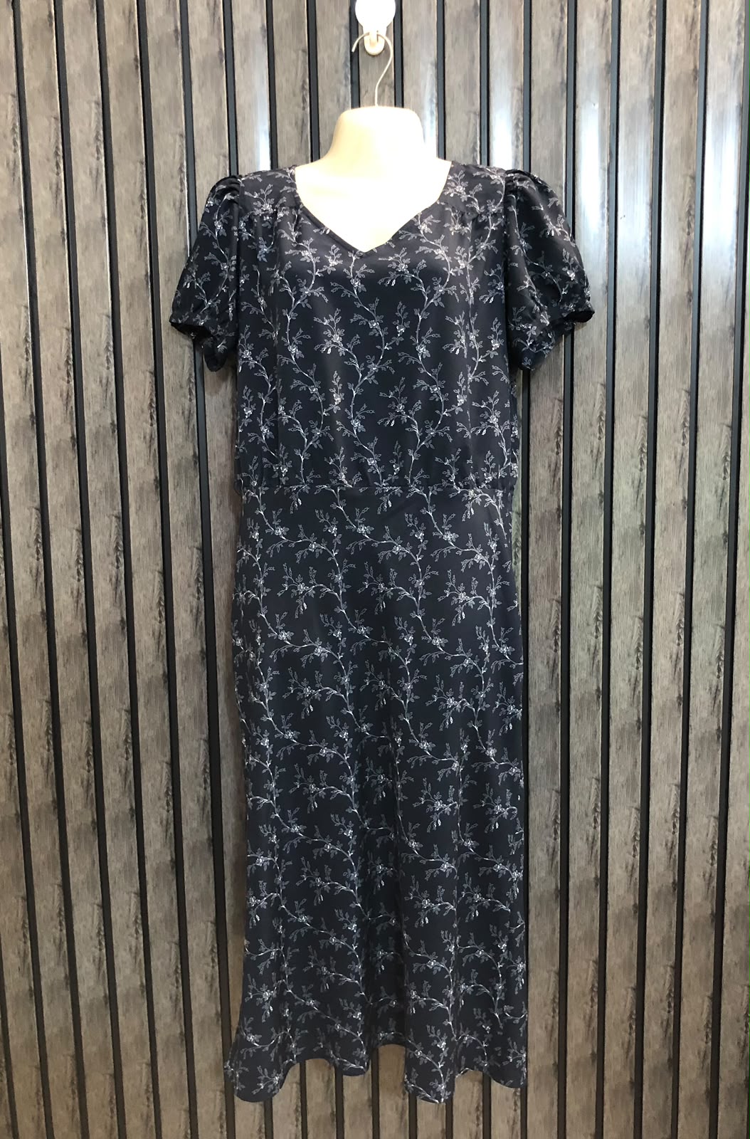Chest 19  Lenght 40  Fabric silk Western Fashion Maxi Collection