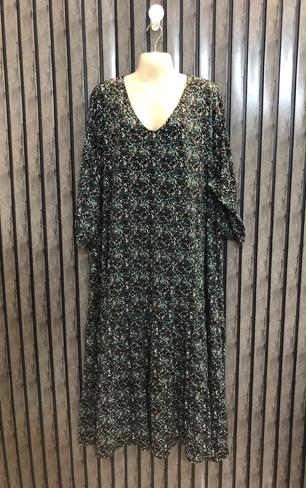 Chest 21  Lenght 51  Fabric silk jersey Chic & Elegant Maxi