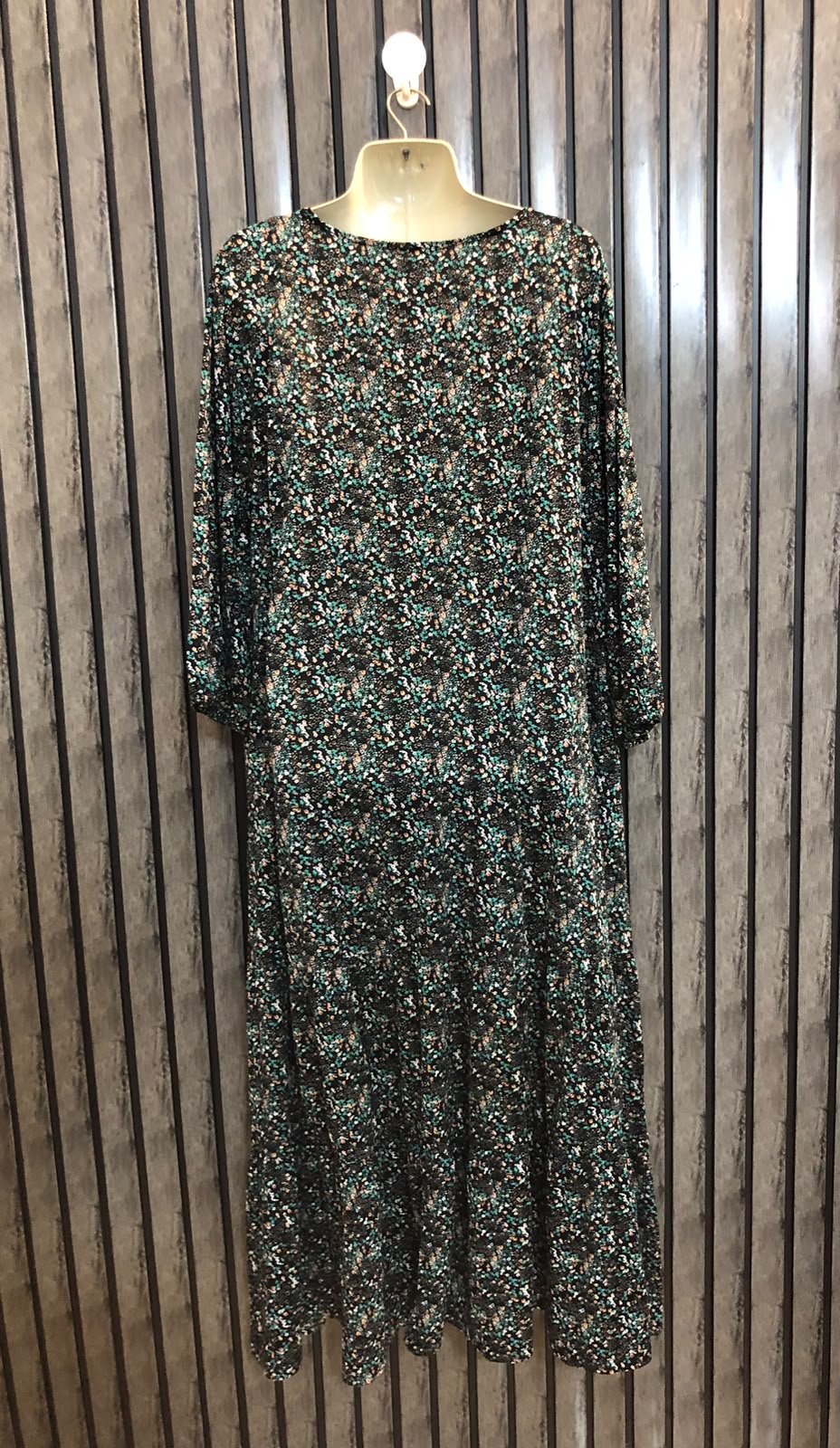 Chest 21  Lenght 51  Fabric silk jersey Chic & Elegant Maxi