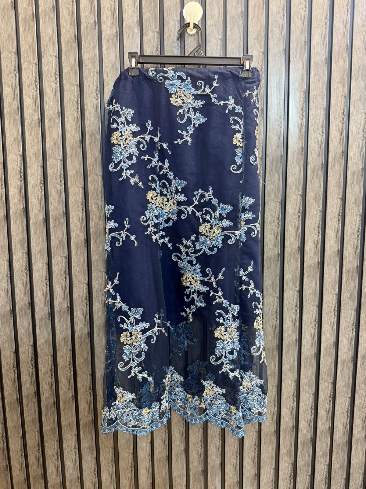 Waist 36  Length 34  Fabric Net Everyday Women's Skirt