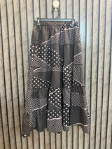 Waist 30  Length 34  Fabric Cotton Silk Women's Signature Skirt