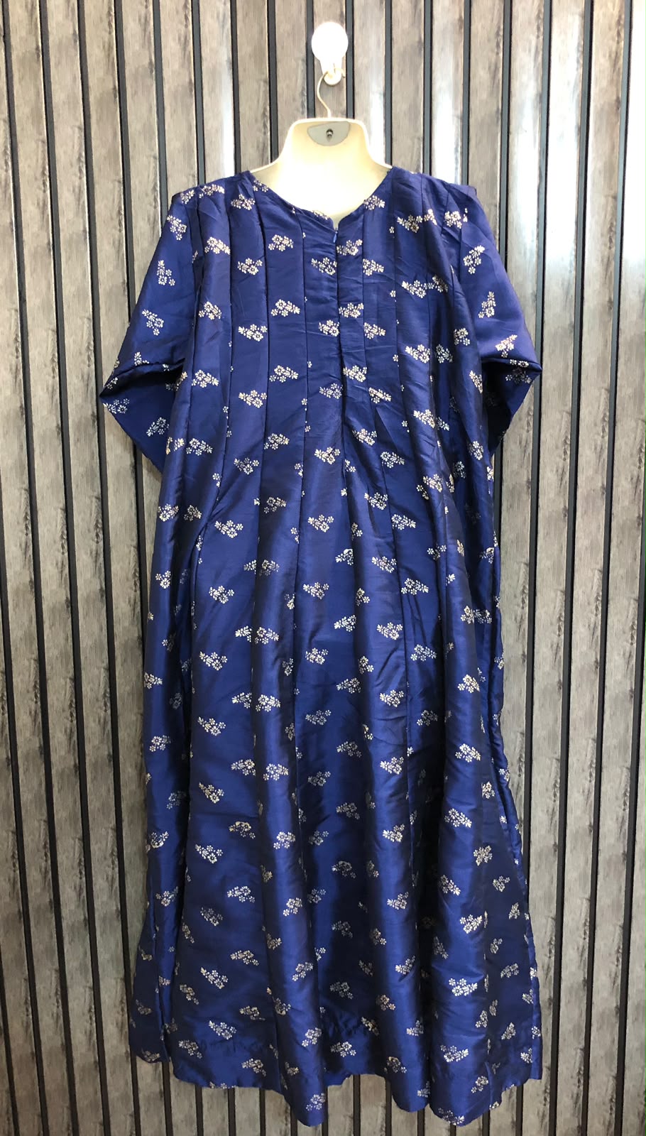 Chest 20  Length 49  Fabric Silk Women's Fashion Maxi Dresses