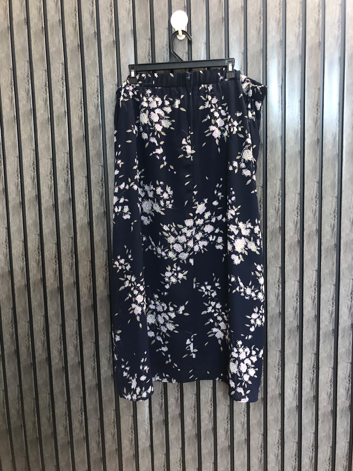 Waist 44  Length 35  Fabric Chiffon Elegant Women's Skirt
