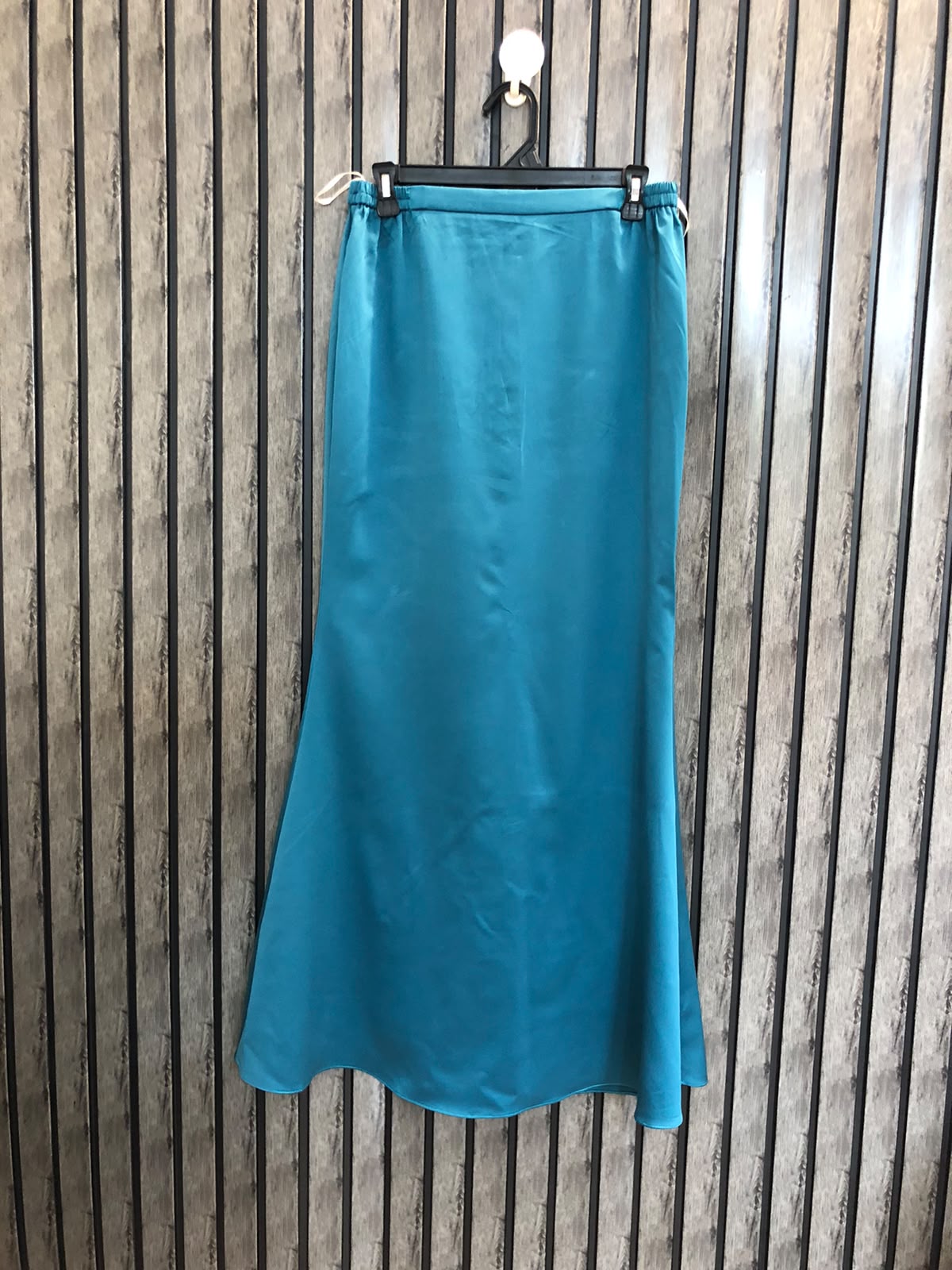 Waist 32  Length 41  Fabric Silk Women's Premium Collection Skirt