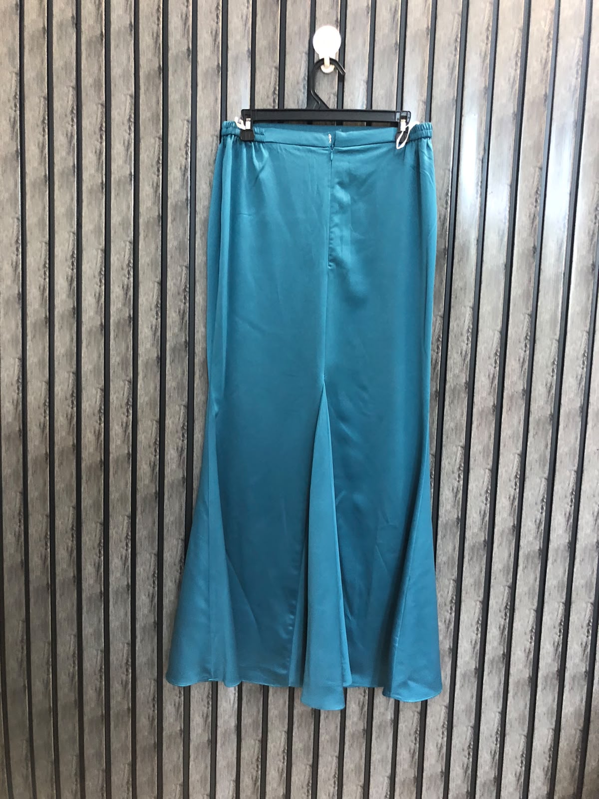 Waist 32  Length 41  Fabric Silk Women's Premium Collection Skirt