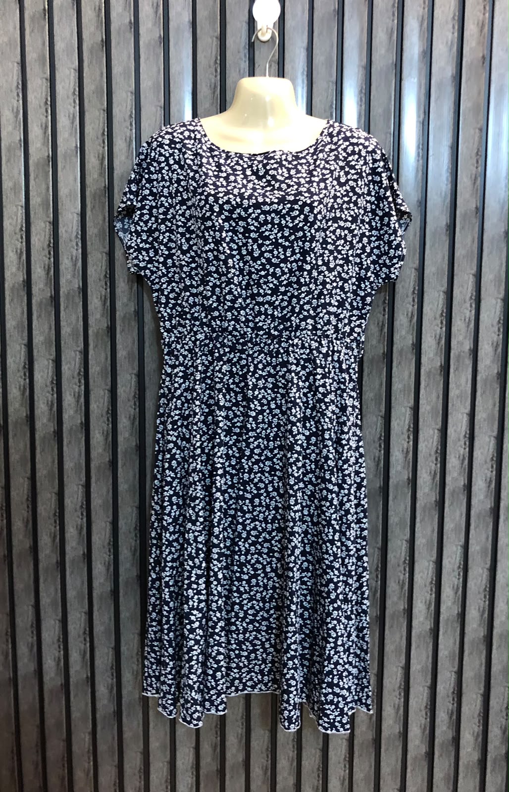 Chest 20  Length 40  Fabric Silk Women's Trendy Long Maxi Dress