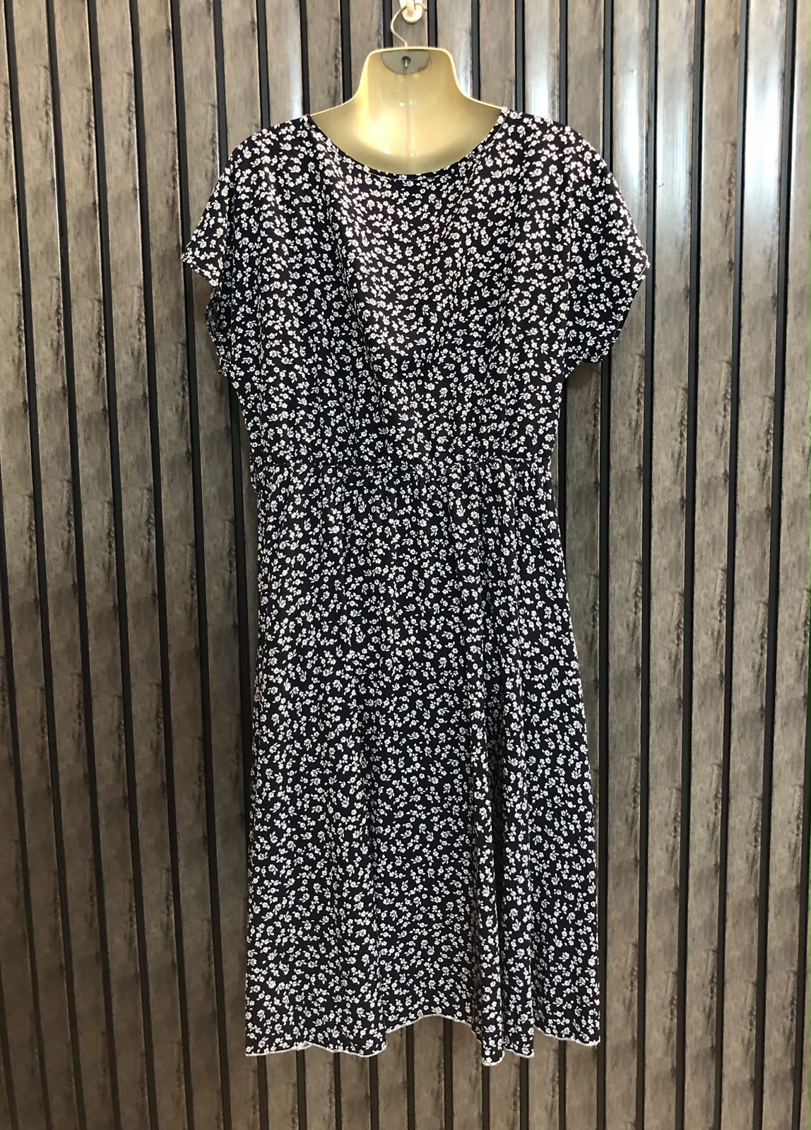 Chest 20  Length 40  Fabric Silk Women's Trendy Long Maxi Dress