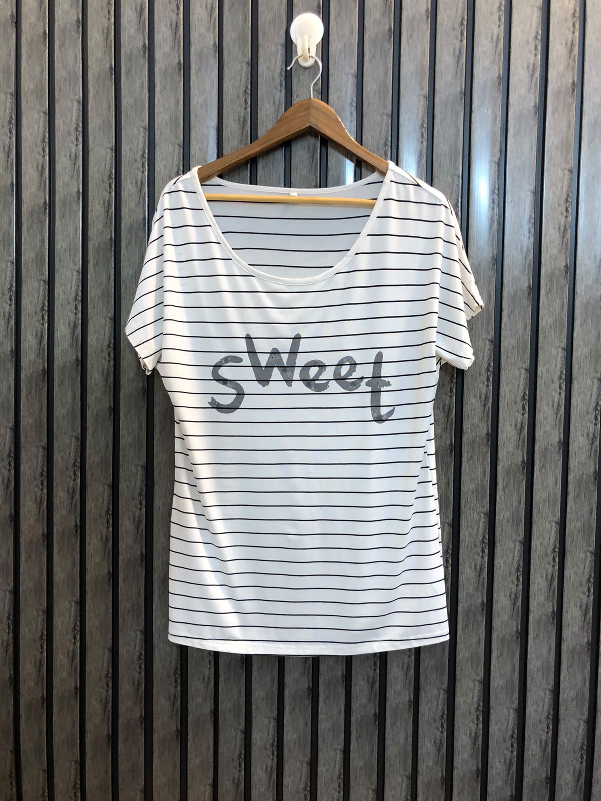 Chest 18  Length 26 Western Brand Women's Tee