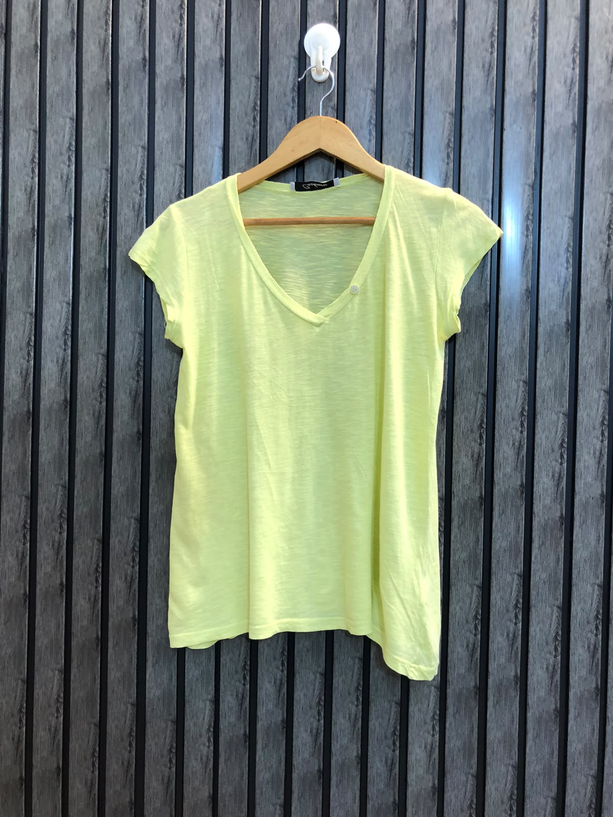Chest 19  Length 22 Women's Casual T-Shirt