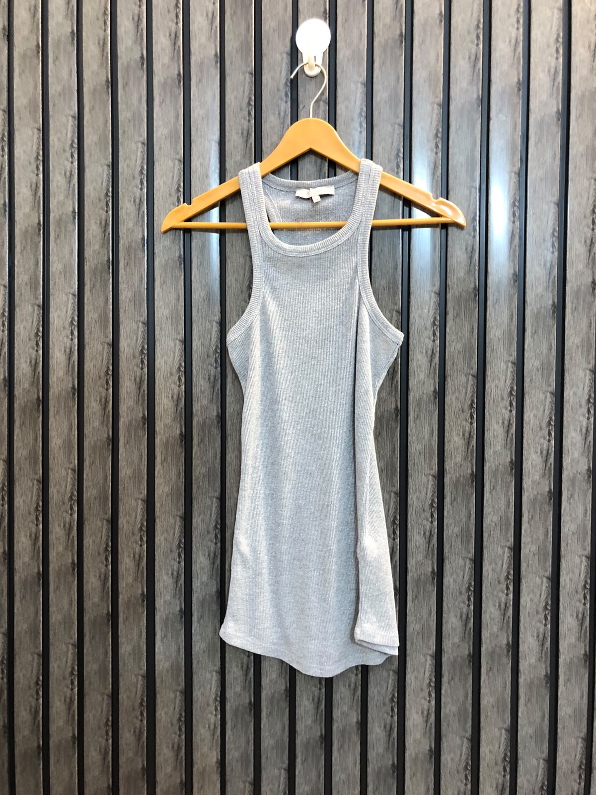 Chest 19  Length 26 Women's Signature T-Shirt