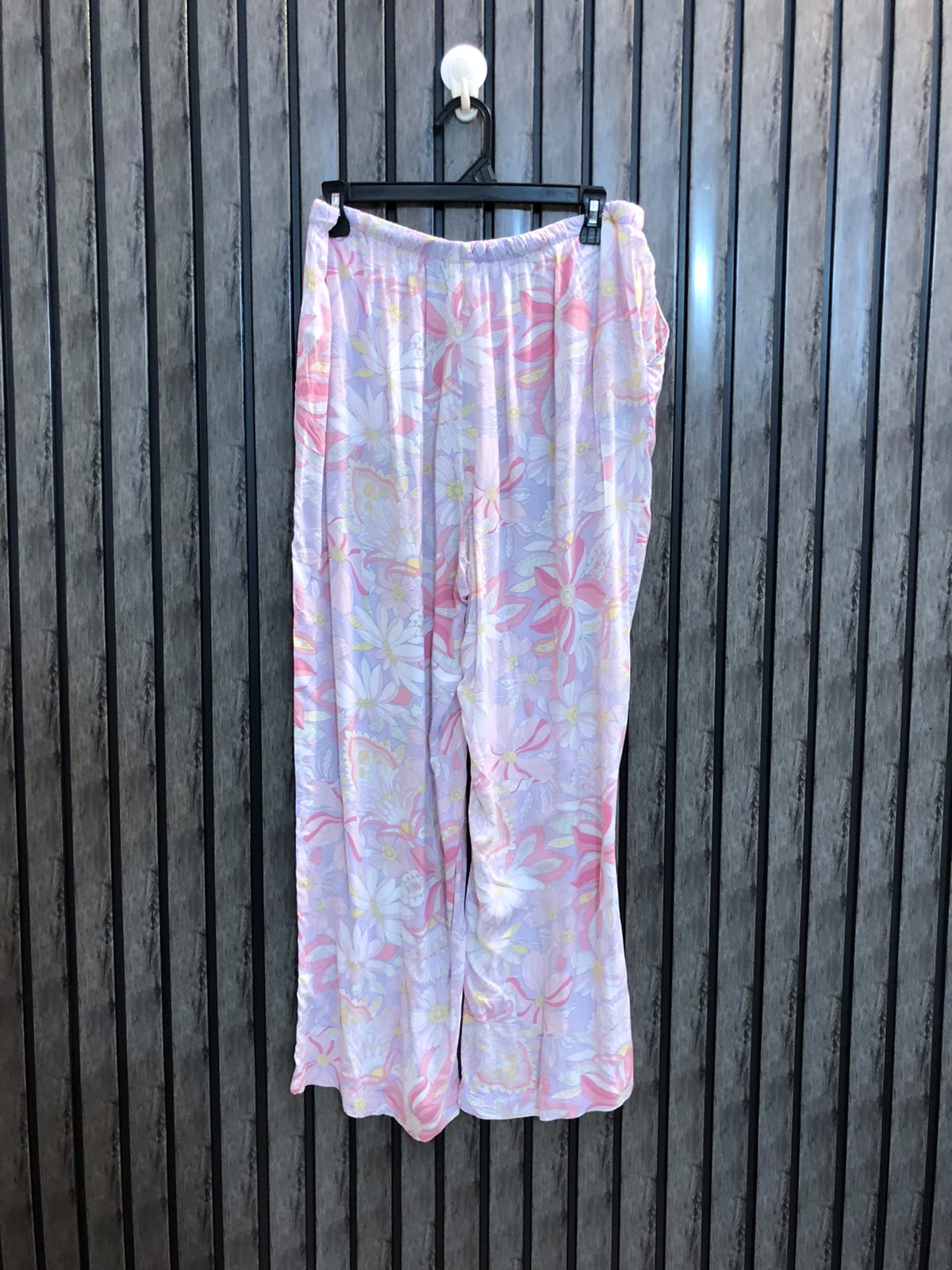 Waist 32  Lenght 37  Fabric linen  Branded Ladies Western trousers Collection